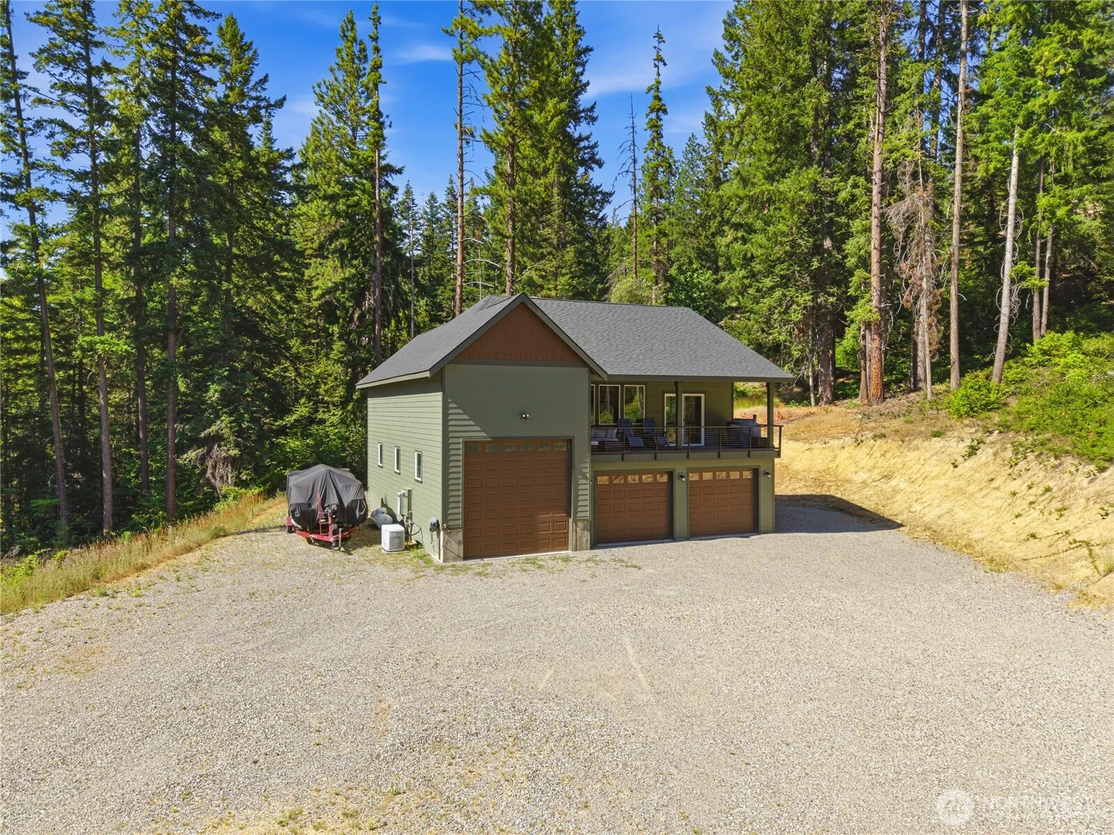 Property photo for 811 Wadsworth Loop, Ronald photo 2