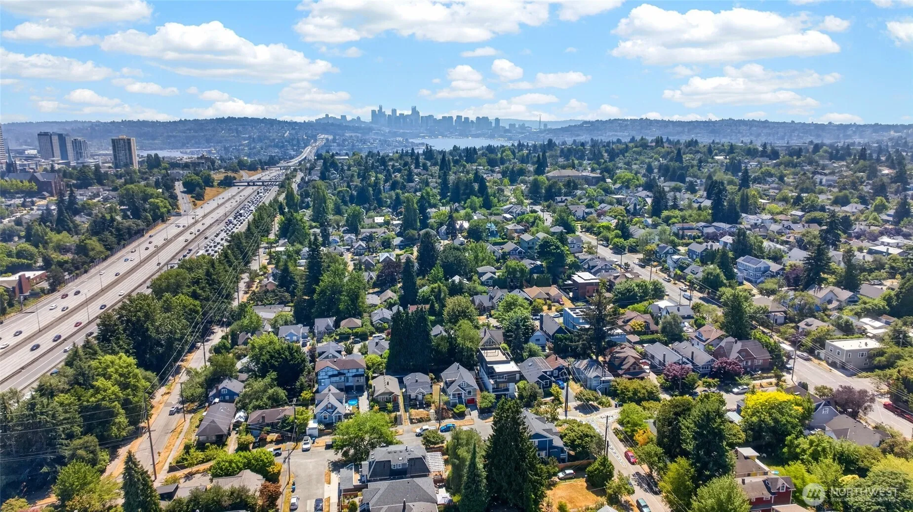 Property photo for 409 Ne 60th Street, Seattle photo 3