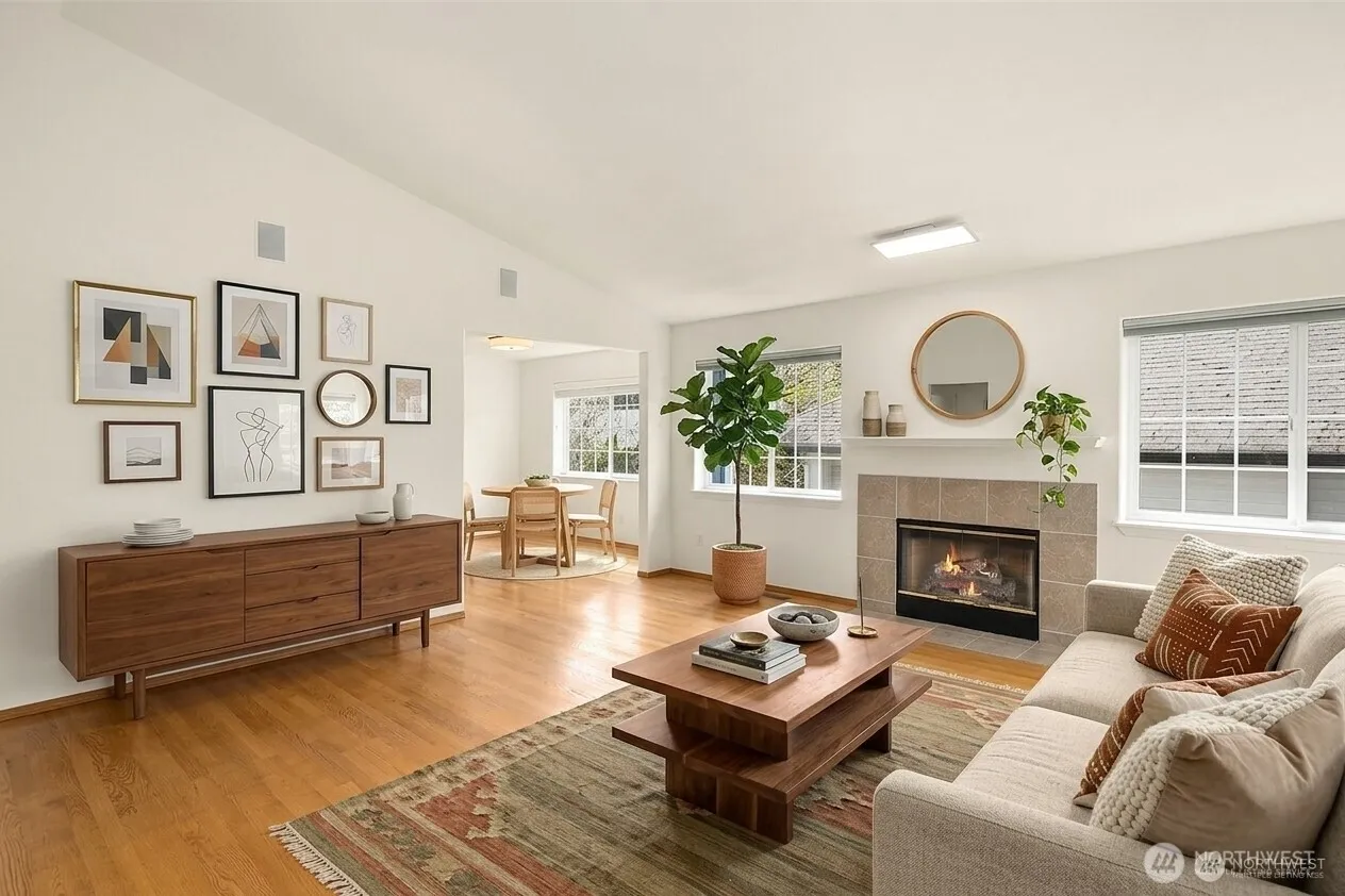 Property photo for 8013 Ne 145th Street, Kirkland photo 3