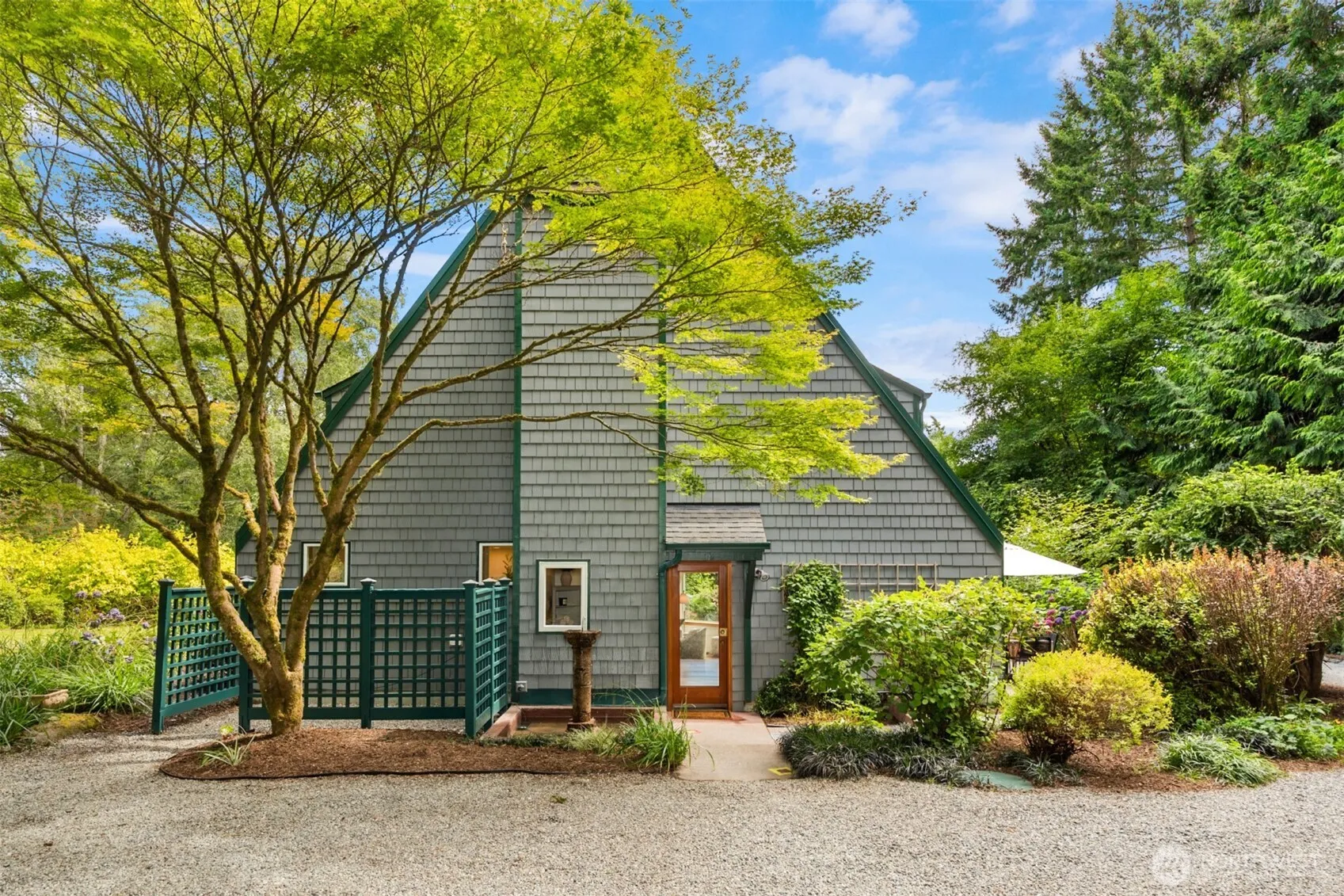 Property photo for 12231 Sunrise Drive Ne, Bainbridge Island photo 3