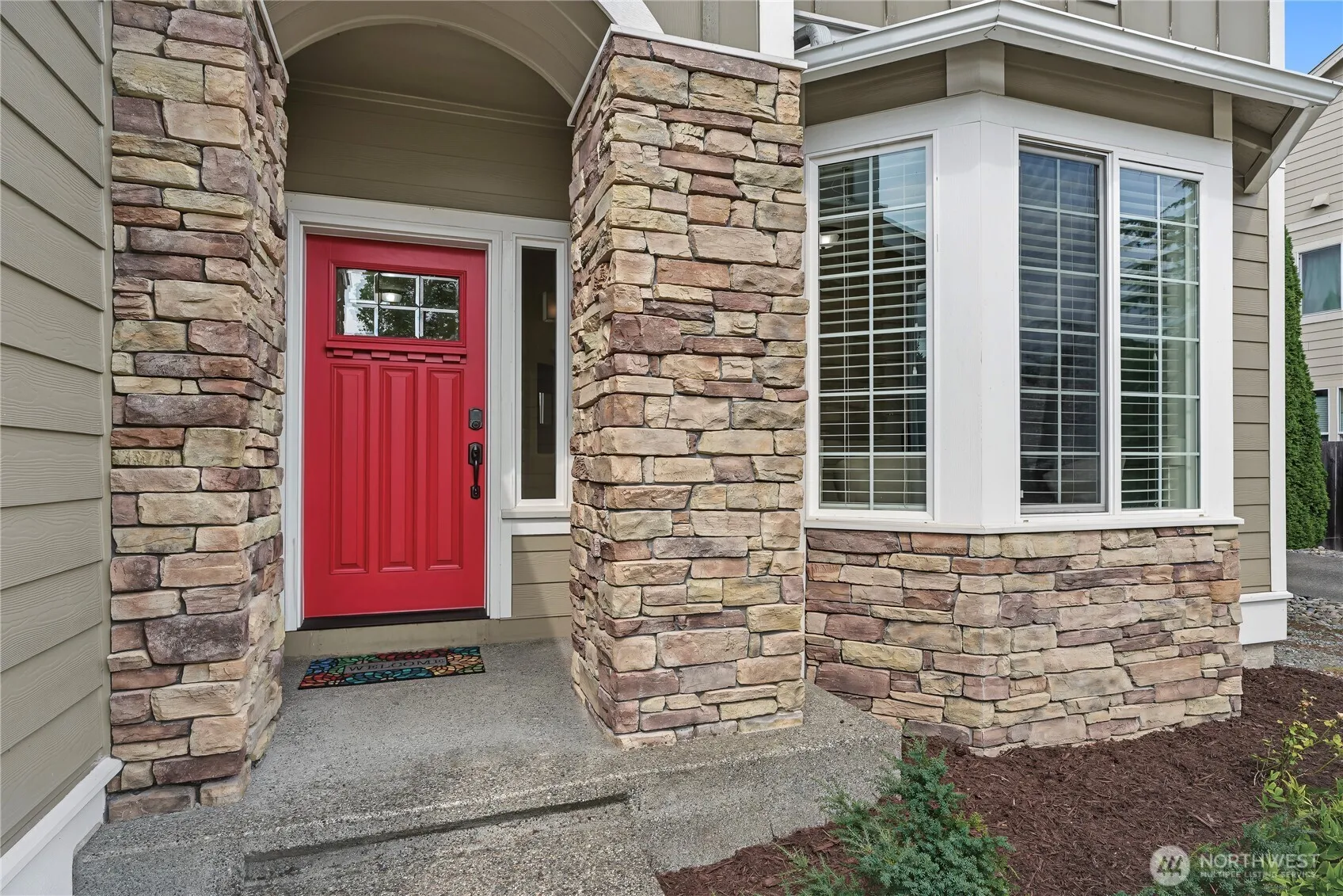 Property photo for 310 20th Street Pl Sw, Puyallup photo 2