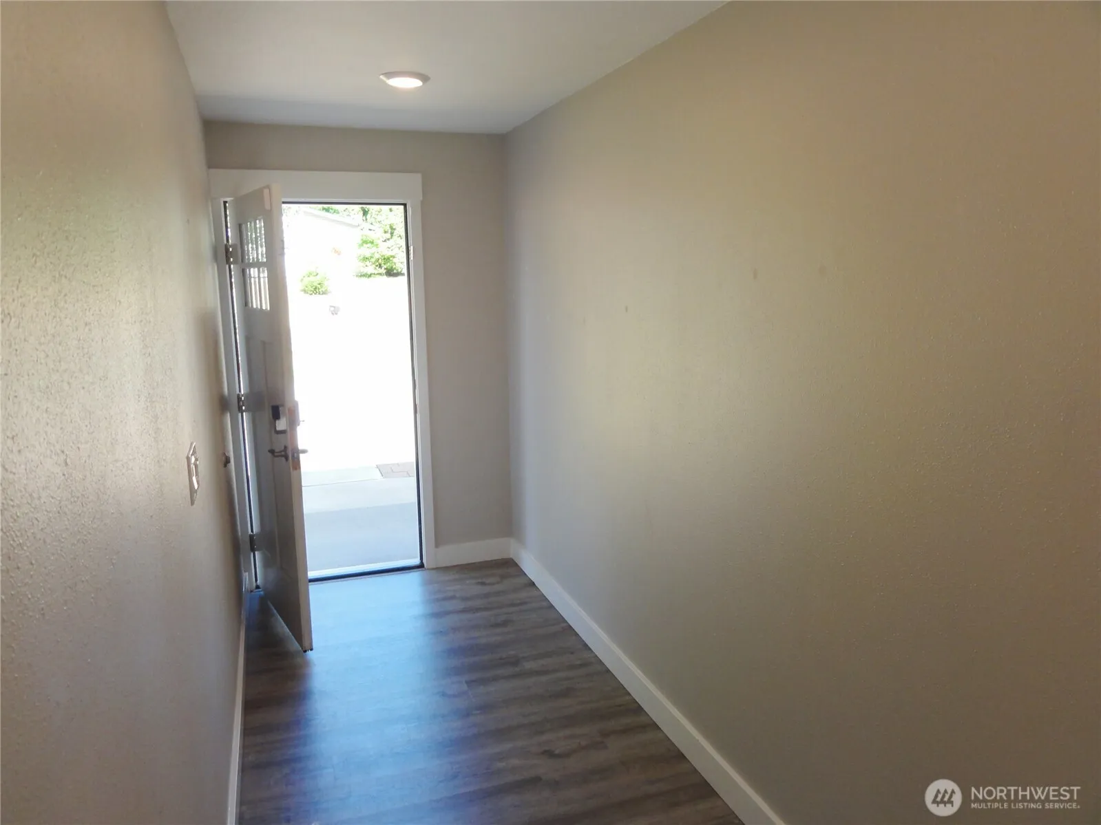 Property photo for 4911 64th Avenue W, University Place photo 3