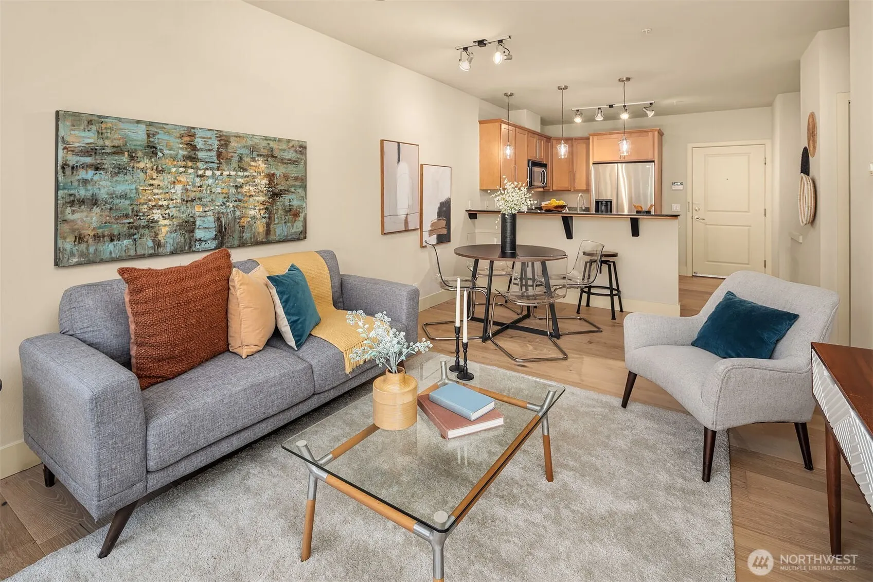 Property photo for 410 Ne 70th Street #204, Seattle photo 4