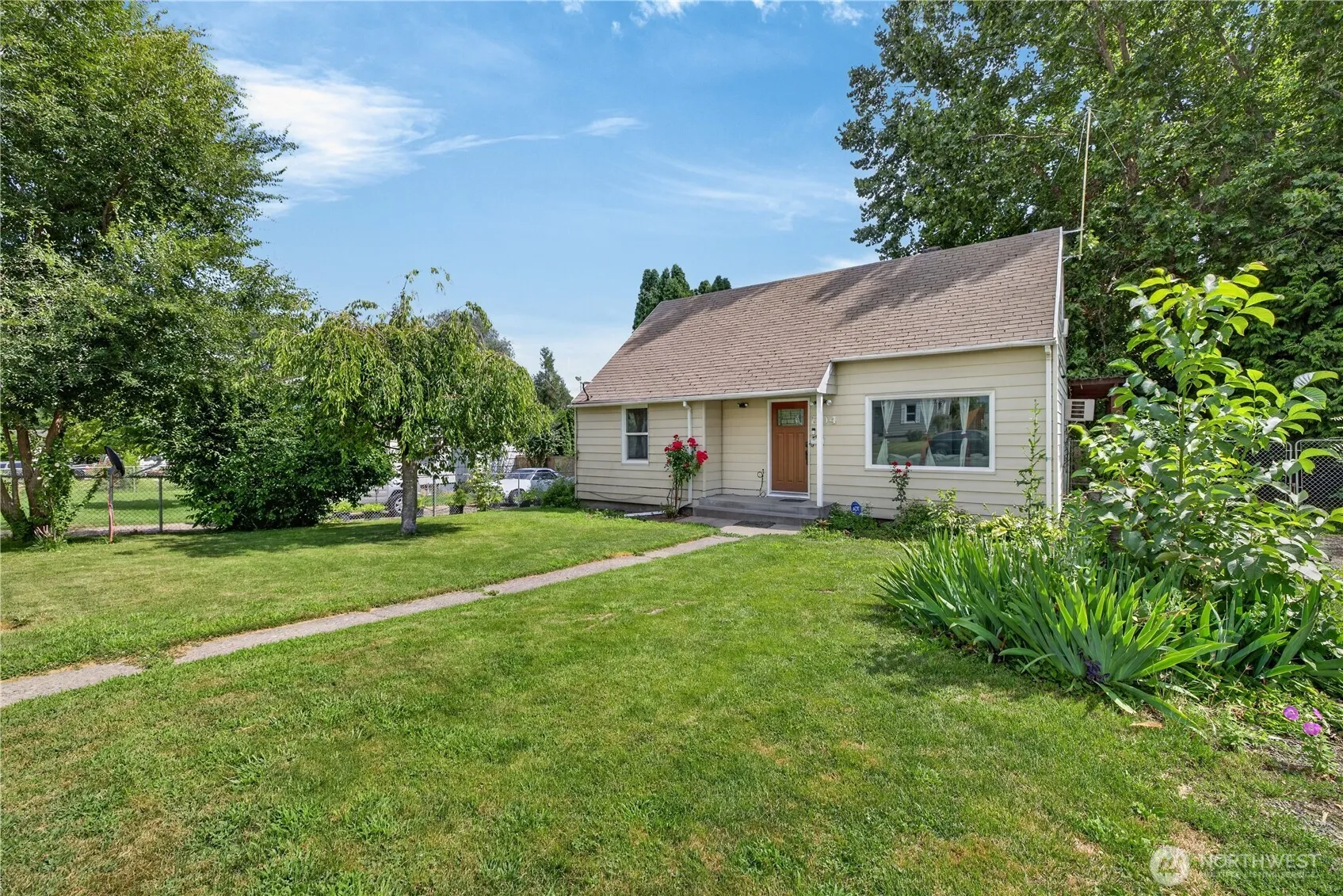 Property photo for 804 Crescent Drive, Grandview photo 5