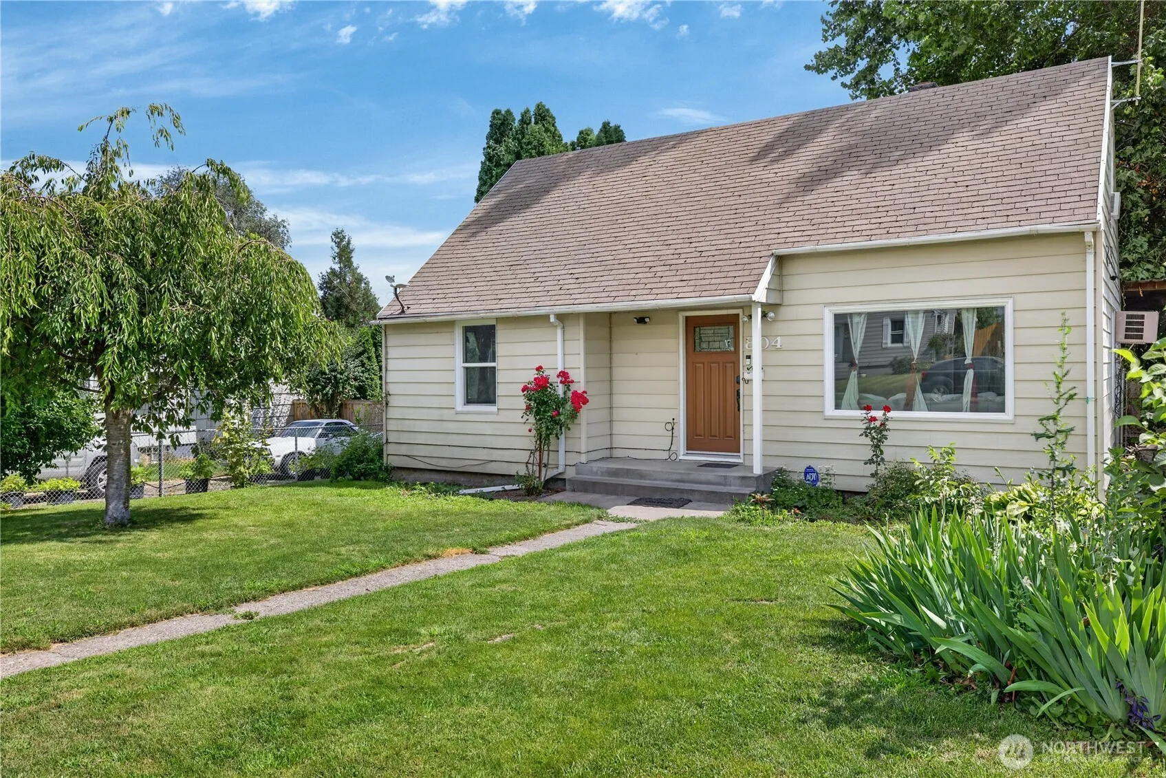 Property photo for 804 Crescent Drive, Grandview photo 4
