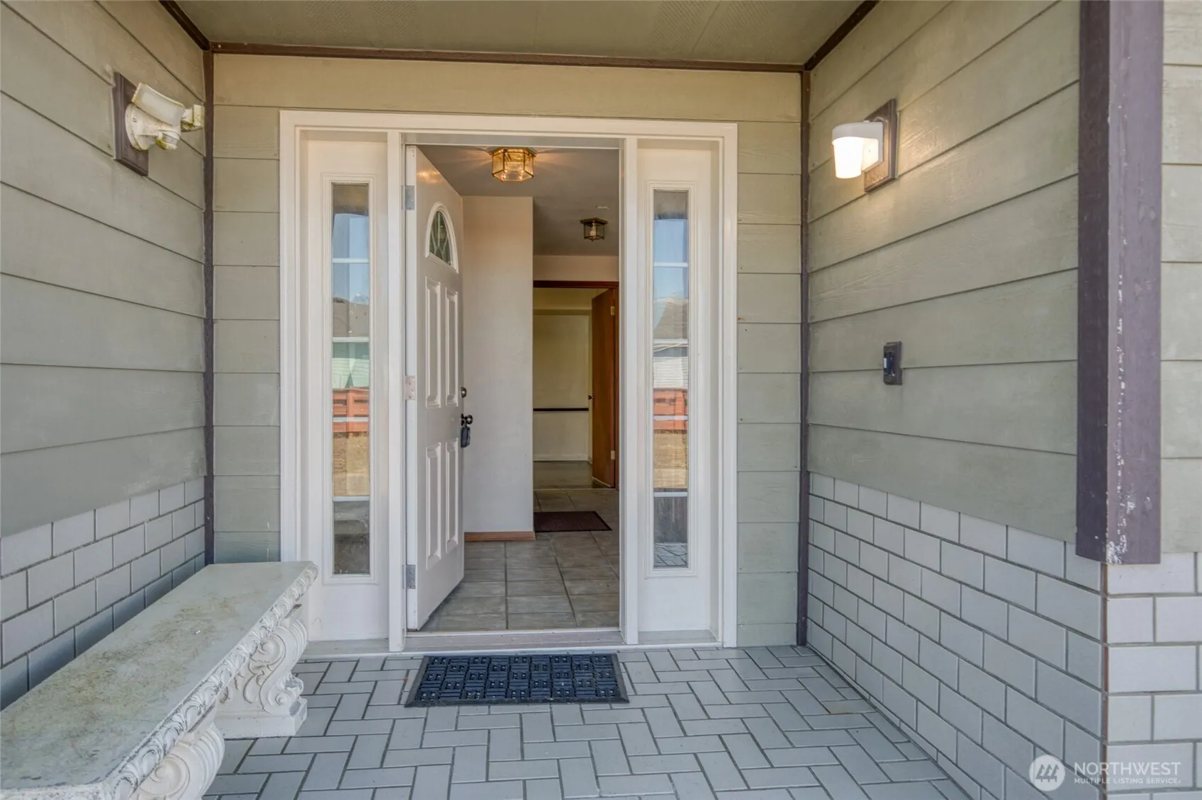 Property photo for 1497 E Ocean Shores Boulevard Sw, Ocean Shores photo 2