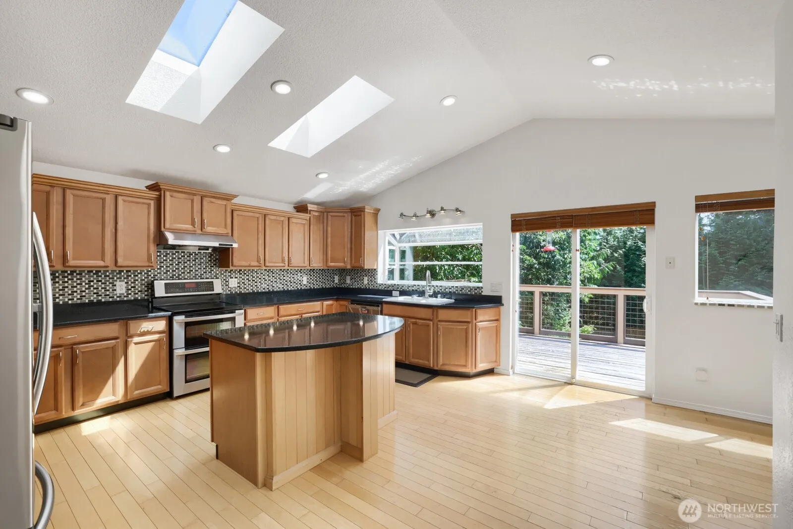 Property photo for 3203 Ne 195th St, Lake Forest Park photo 5