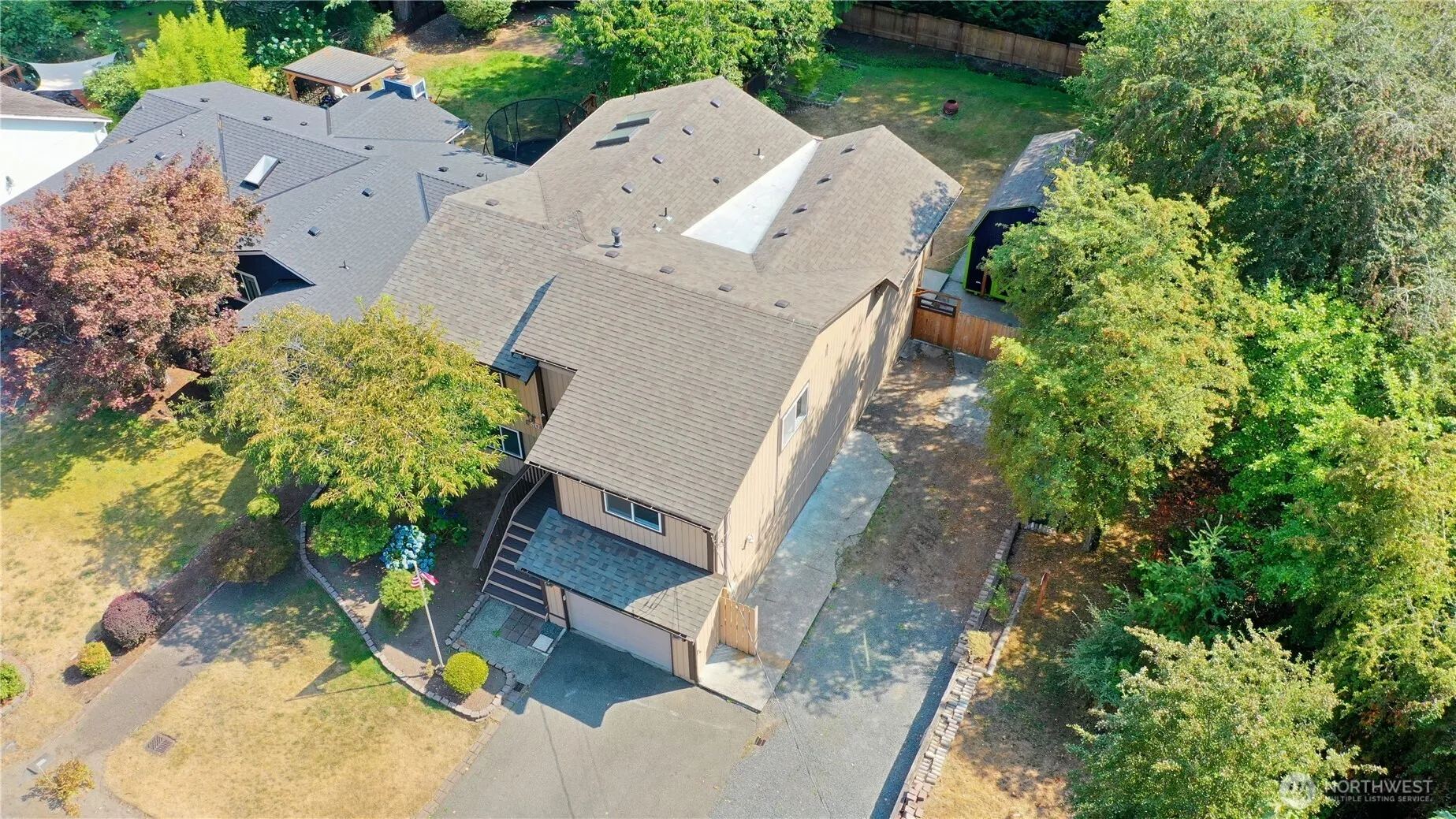 Property photo for 3203 Ne 195th St, Lake Forest Park photo 4