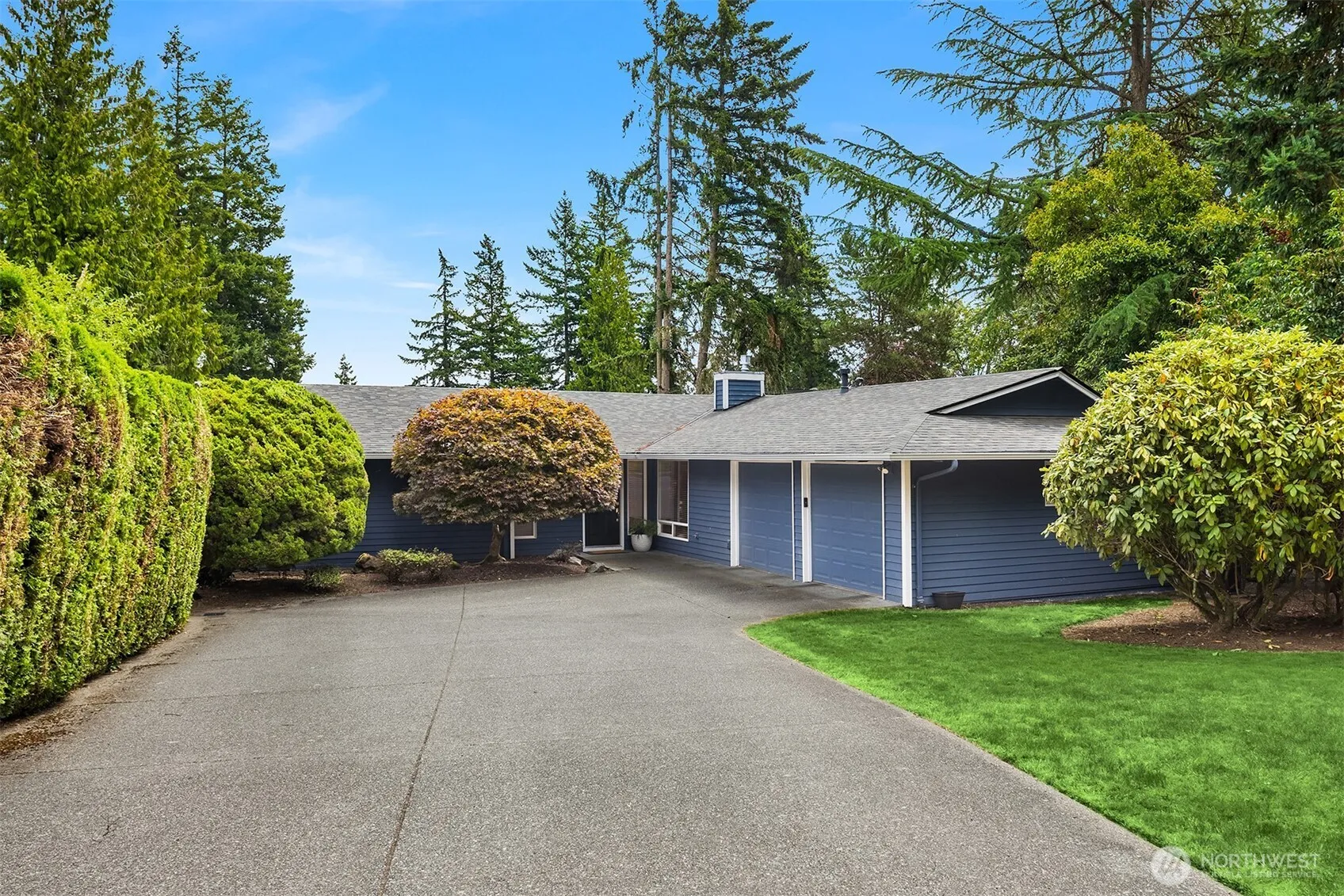 Property photo for 924 179th Court Ne, Bellevue photo 3
