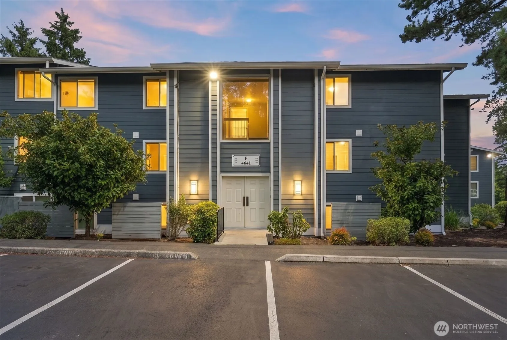 Property photo for 4641 W Lake Sammamish Parkway Se #f305, Issaquah photo 2