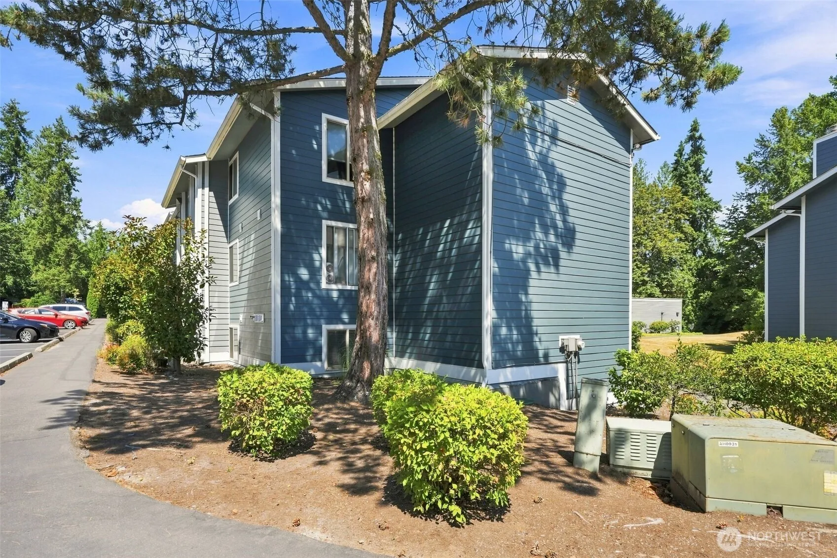 Property photo for 4641 W Lake Sammamish Parkway Se #f305, Issaquah photo 4