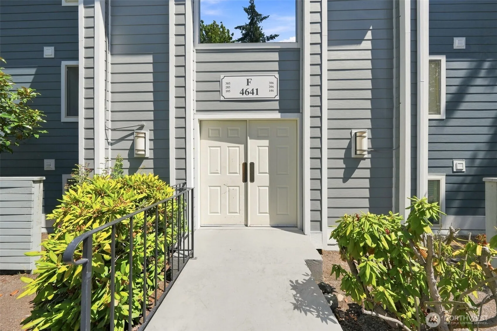 Property photo for 4641 W Lake Sammamish Parkway Se #f305, Issaquah photo 5