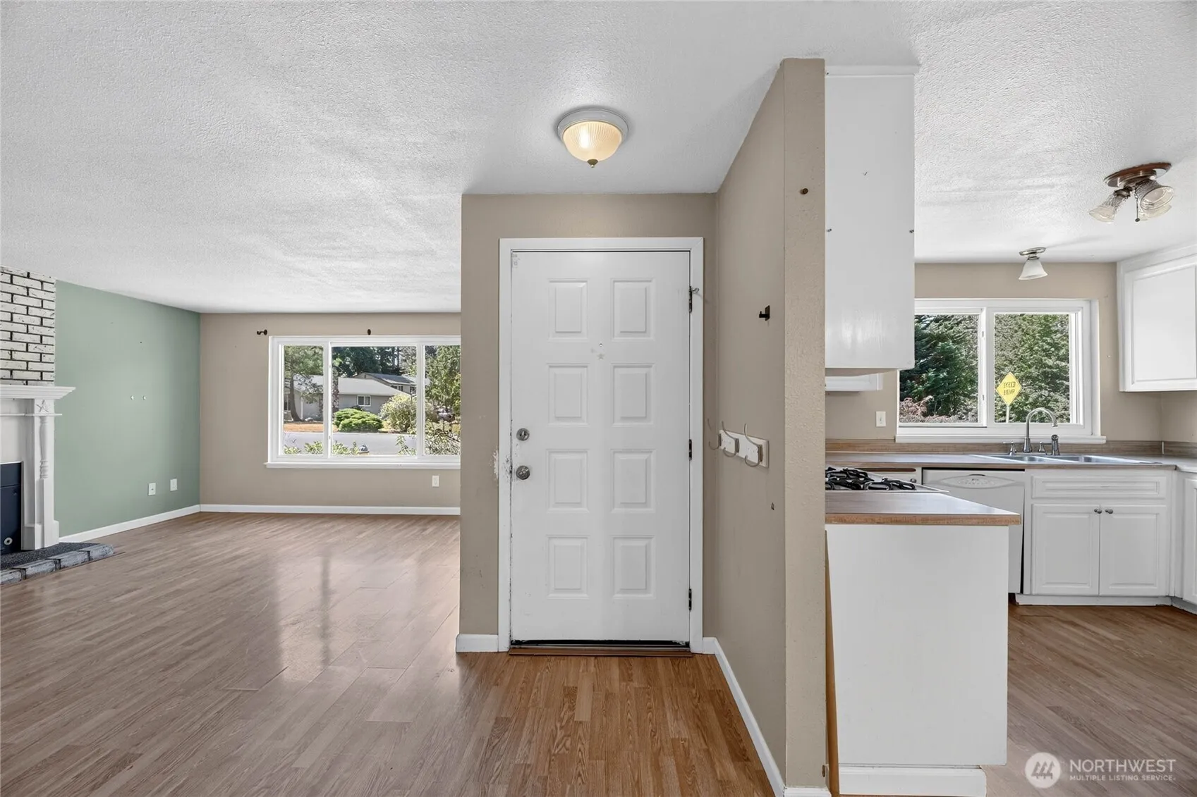 Property photo for 12917 55th Avenue Se, Everett photo 2