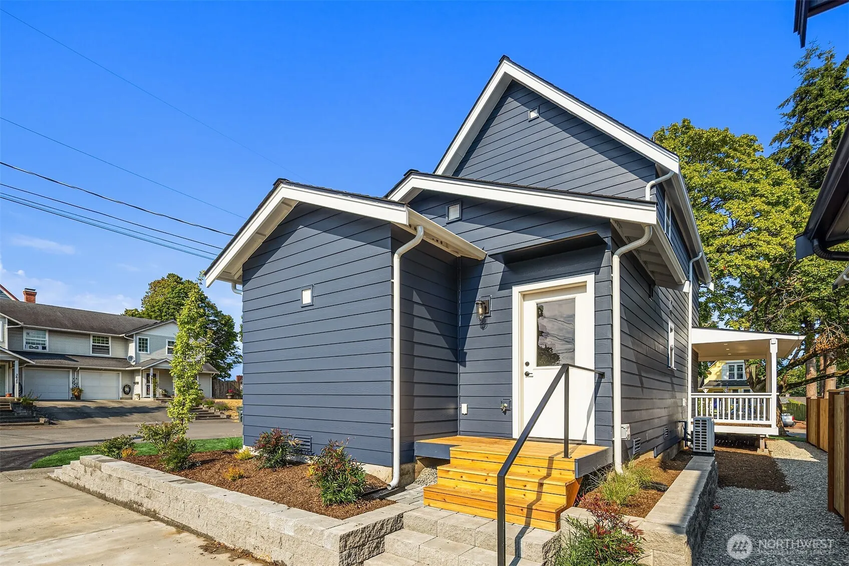 Property photo for 2402 Cleveland Avenue #a, Everett photo 5