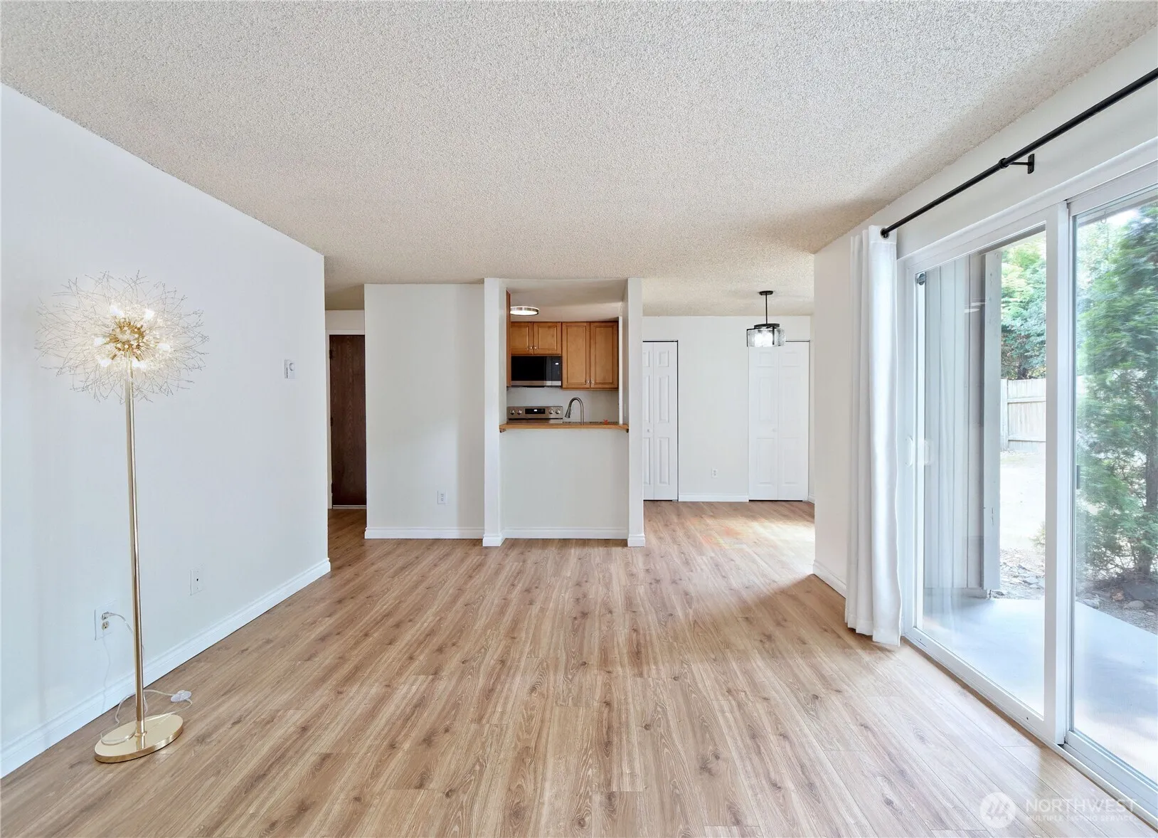 Property photo for 4601 Sw 320th St #e4, Federal Way photo 2