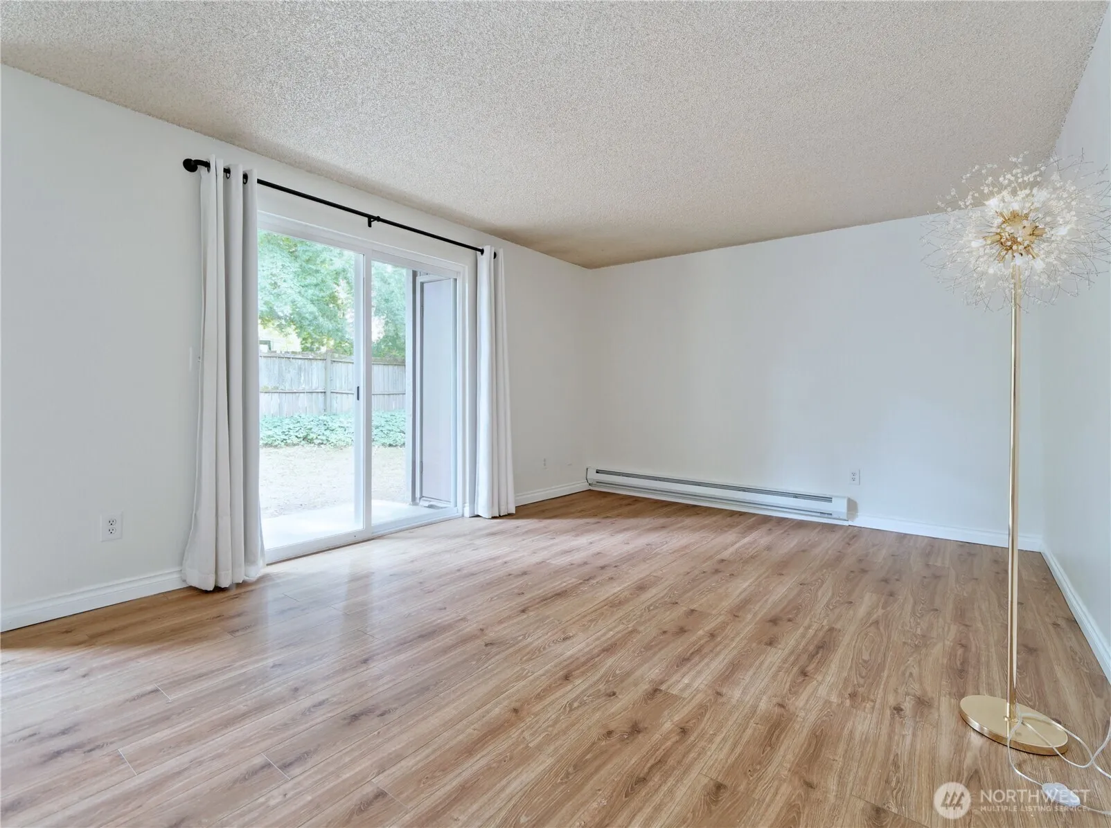 Property photo for 4601 Sw 320th St #e4, Federal Way photo 3