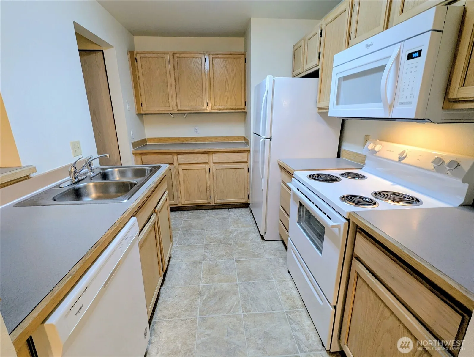 Property photo for 9825 18th Avenue W #e4, Everett photo 5