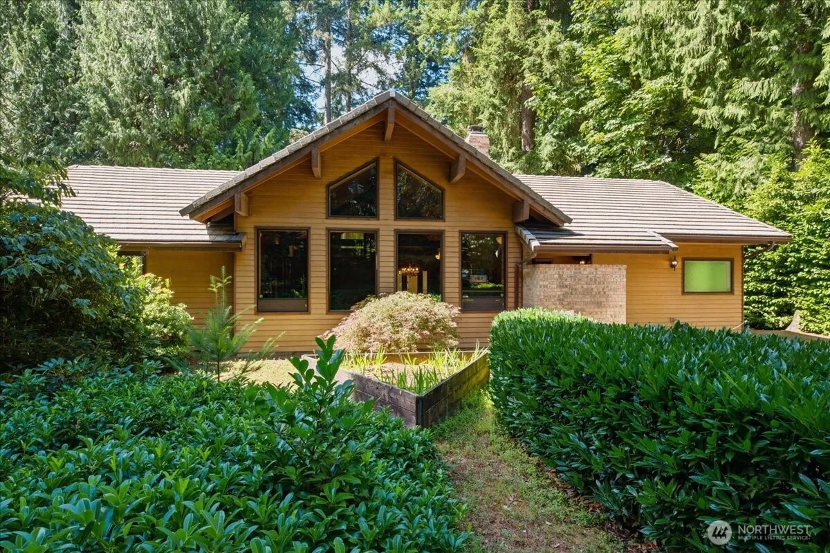 Property photo for 18461 Ballinger Way Ne, Lake Forest Park
