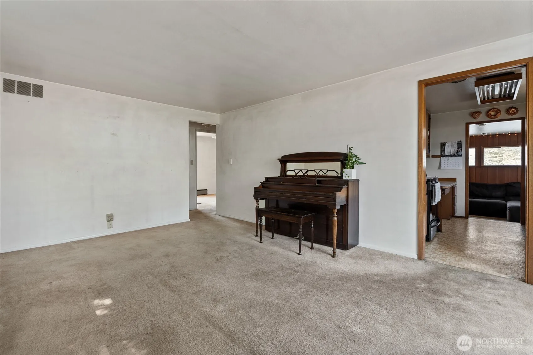 Property photo for 16639 35th Avenue S, Sea Tac photo 2