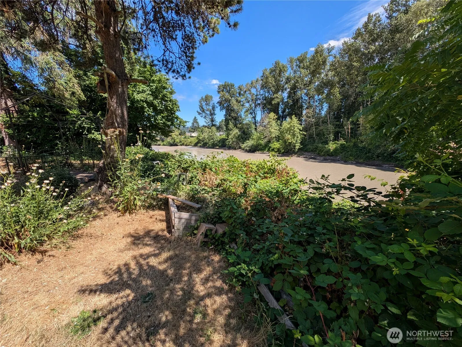 Property photo for 607 5th Street Ne, Puyallup photo 3