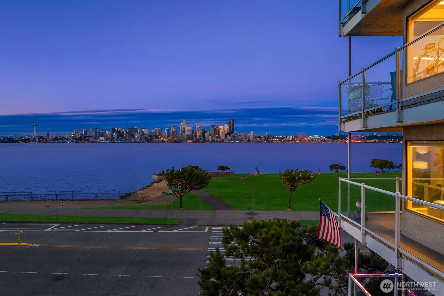 Property photo for 1101 Harbor Avenue Sw #2c, Seattle