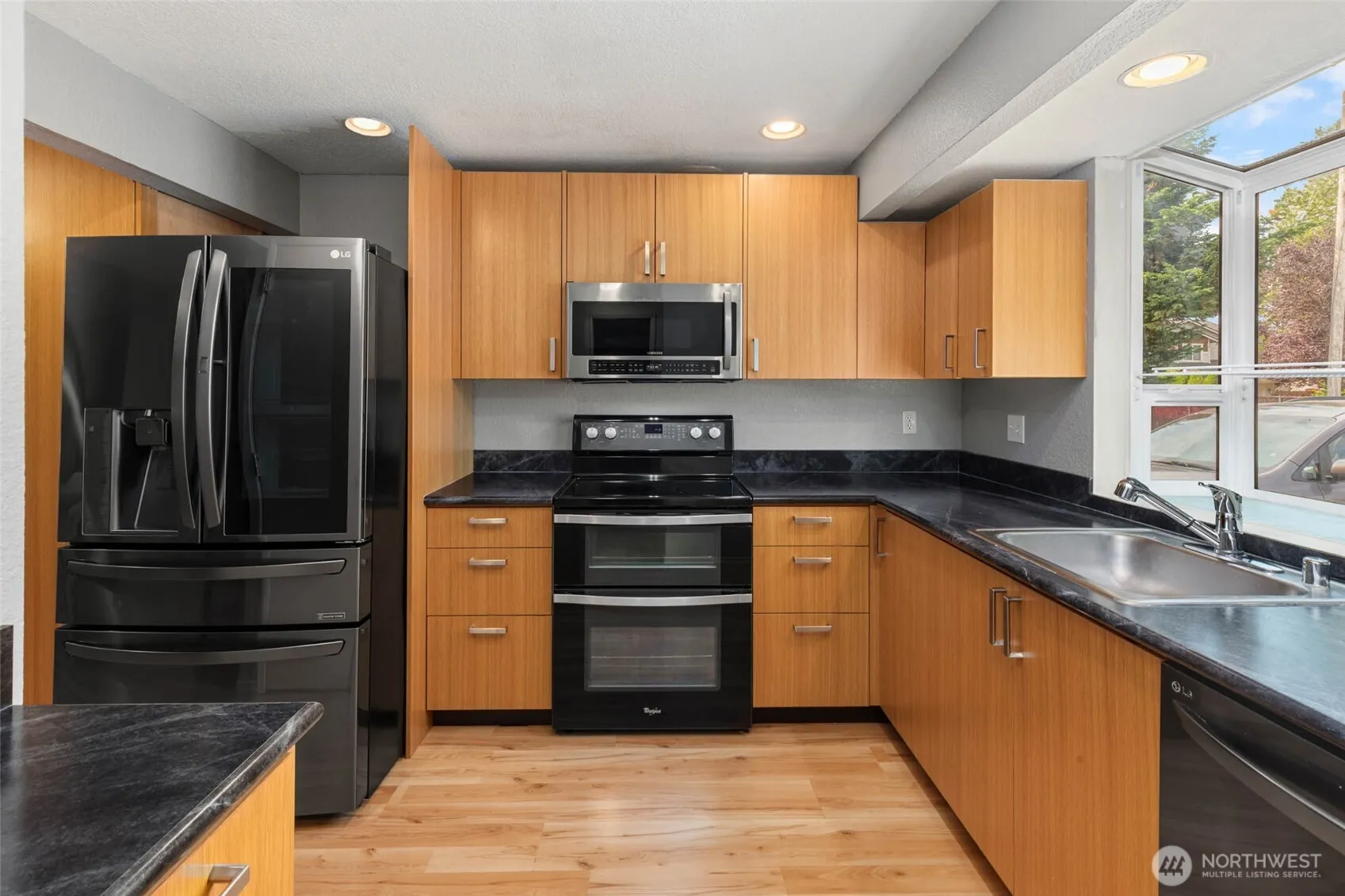 Property photo for 120 124th Street Sw #e1, Everett photo 4