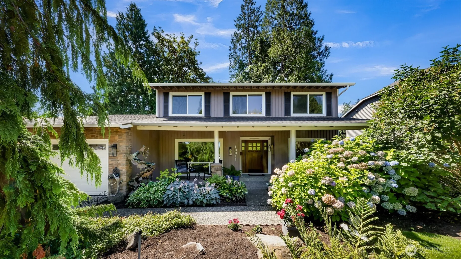 Property photo for 18811 Se 44th Way, Issaquah photo 3