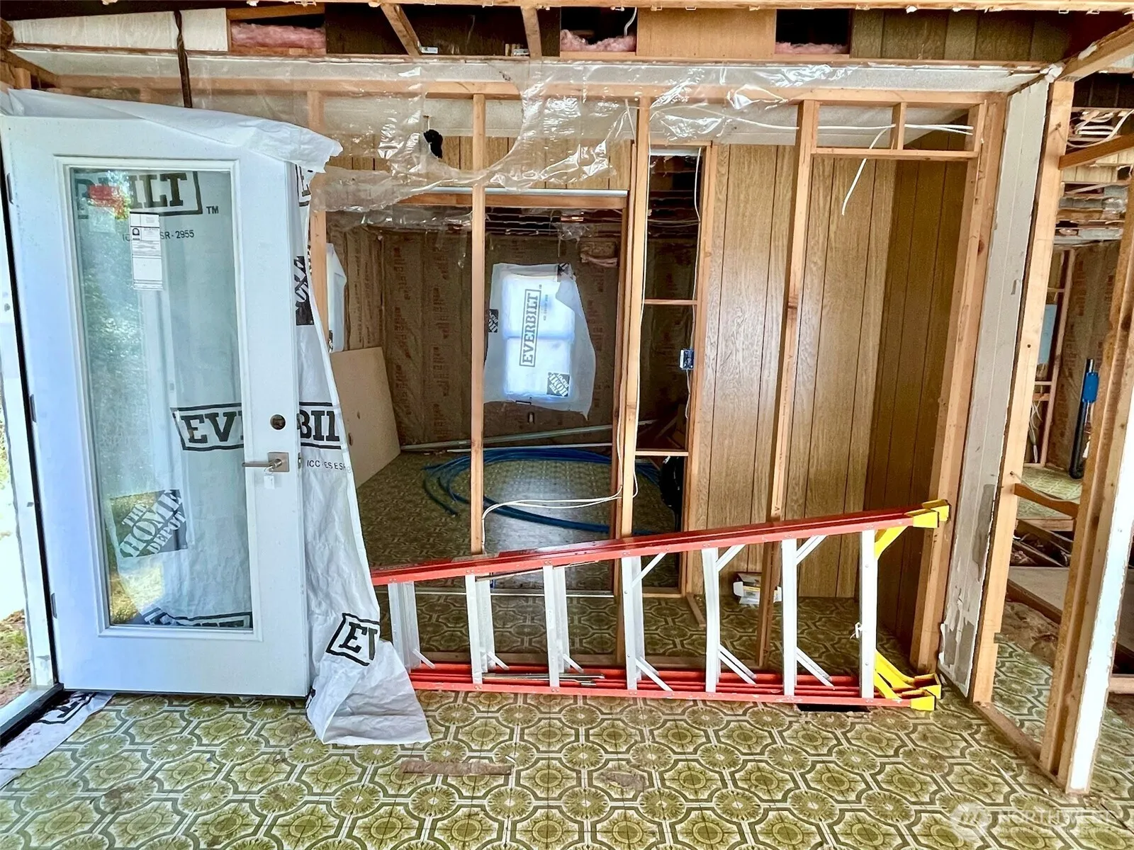 Property photo for 777 Edgewood Avenue Ne, Ocean Shores photo 3