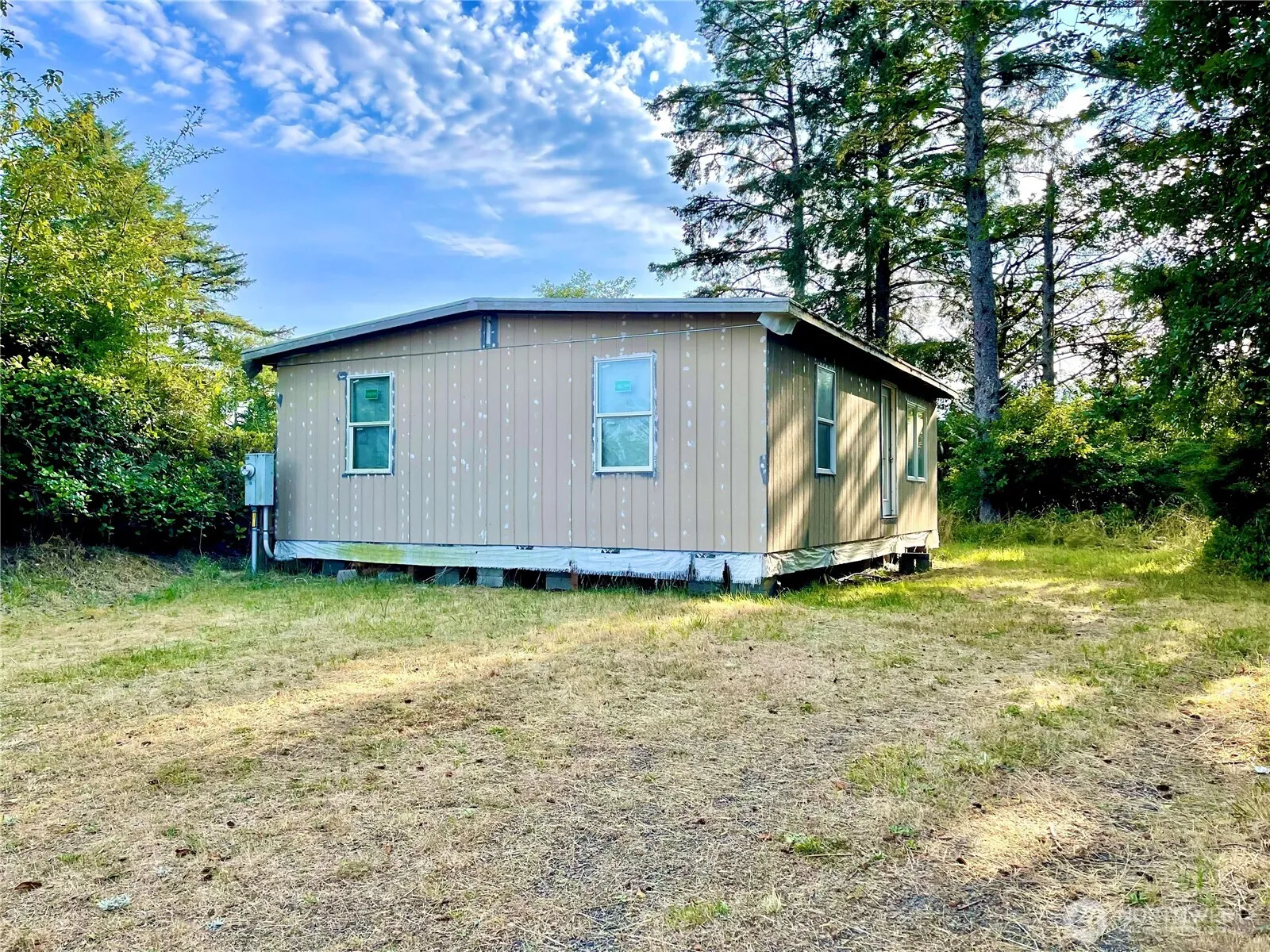 Property photo for 777 Edgewood Avenue Ne, Ocean Shores
