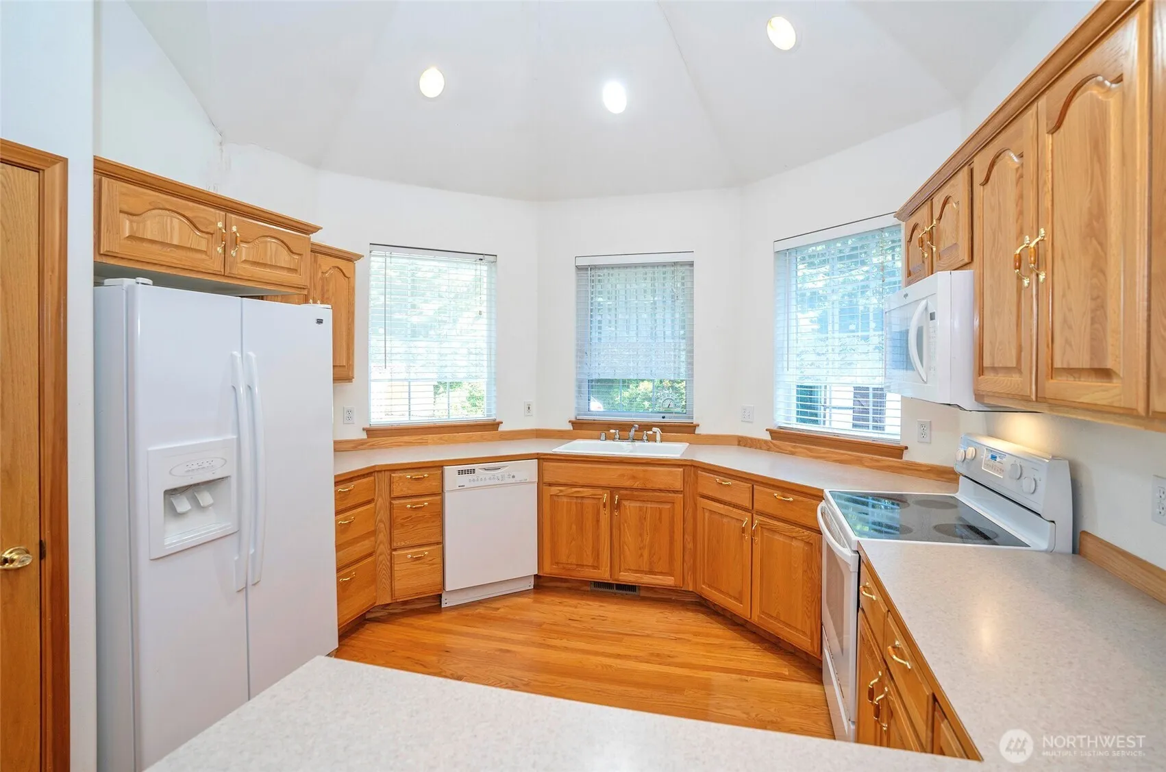 Property photo for 8058 Se Halfmoon Lane, Port Orchard photo 3