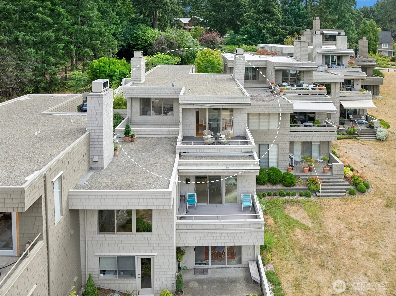 Property photo for 601 Winslow Way W, Bainbridge Island photo 2