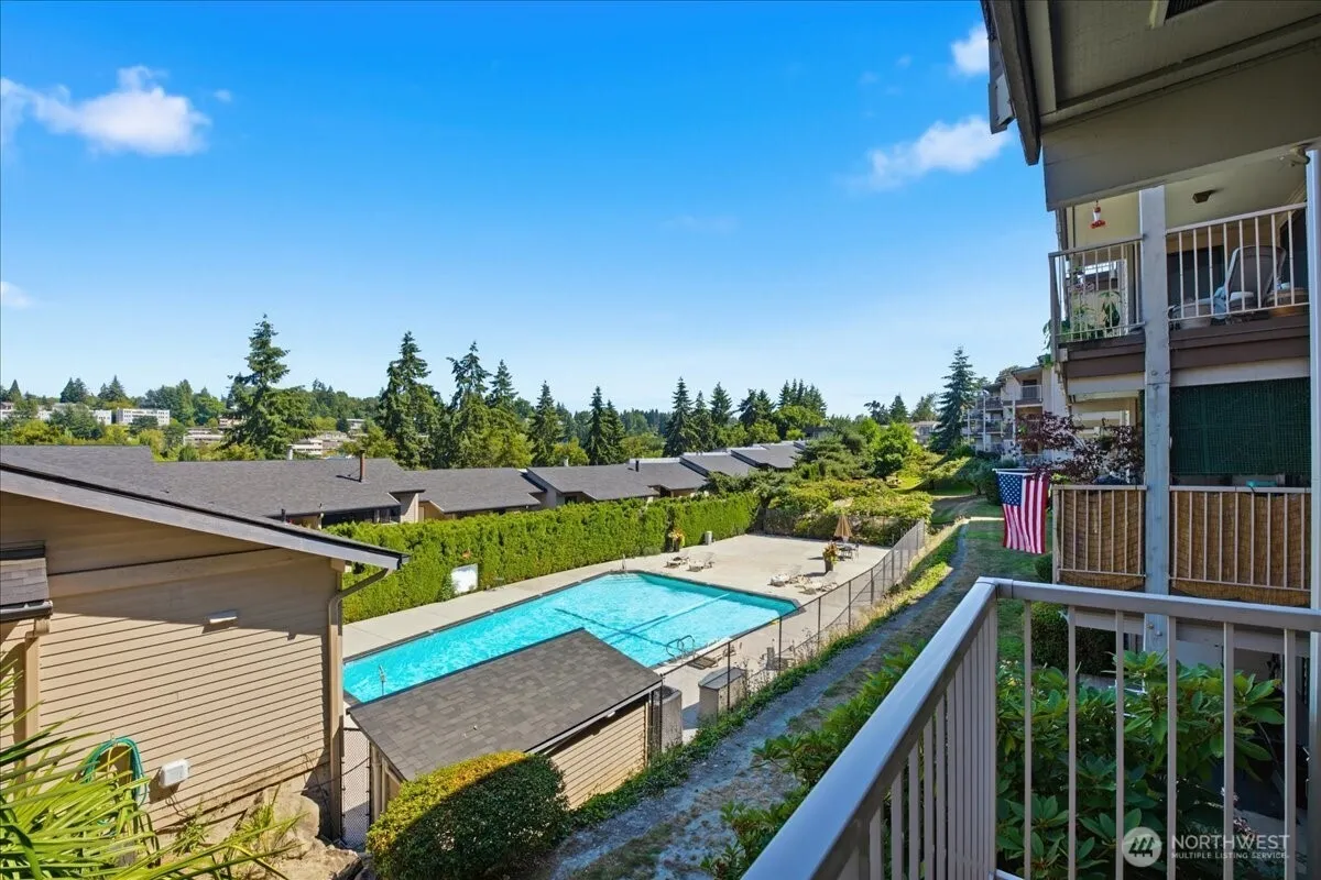 Property photo for 2920 76th Avenue Se #211, Mercer Island