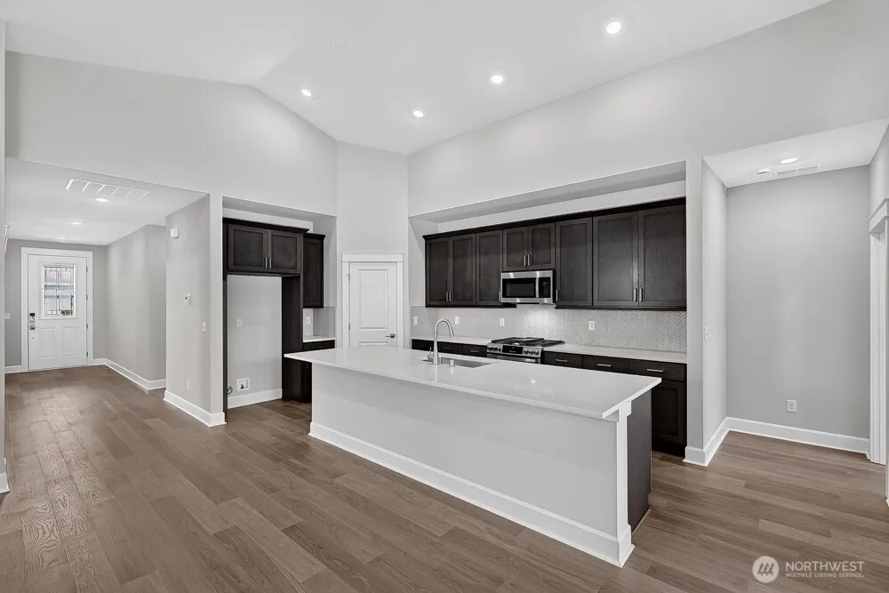 Property photo for 2715 Bowthorpe Street Se, Lacey photo 3