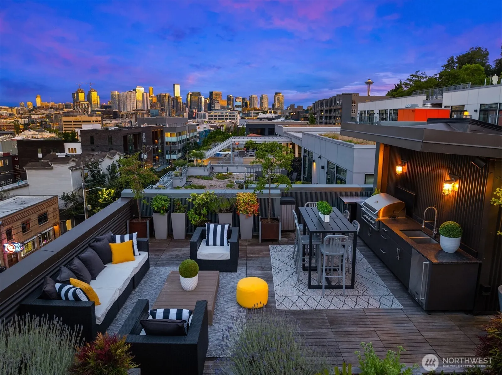 Property photo for 1707 Dexter Avenue N #b, Seattle photo 2