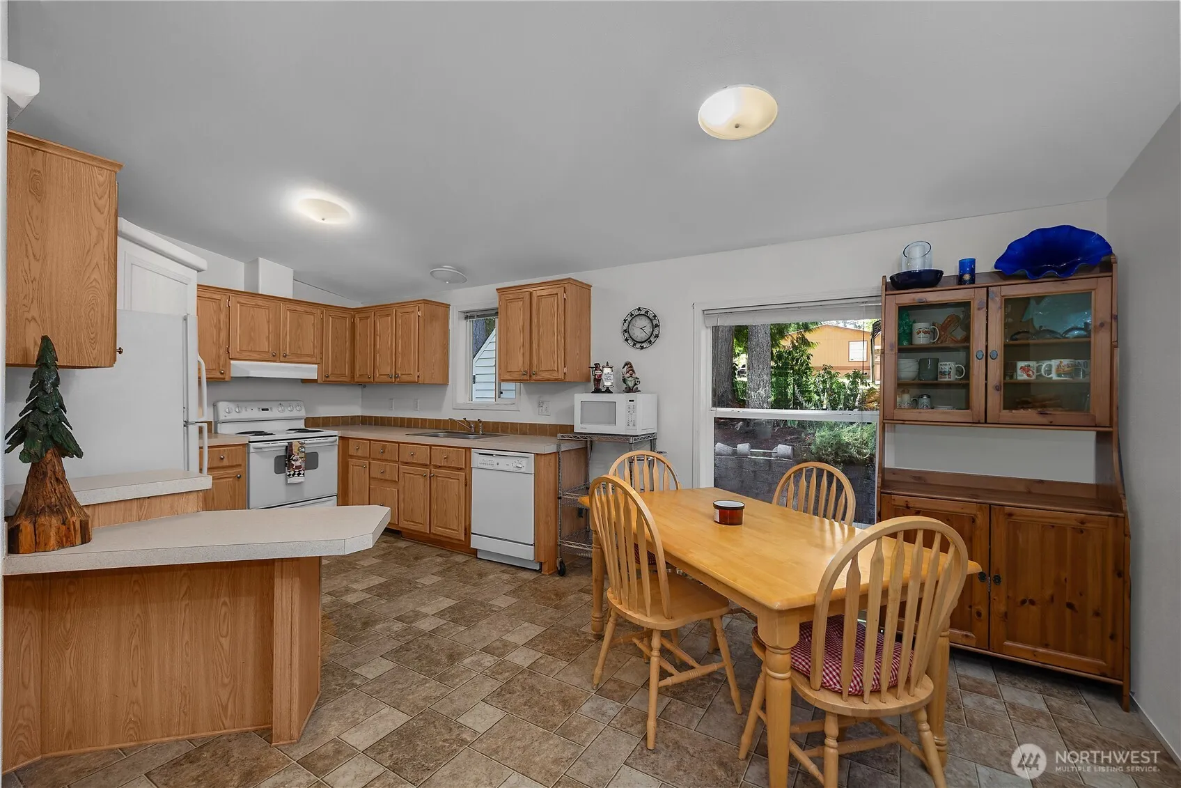 Property photo for 451 E Lakeshore Dr W, Shelton photo 4