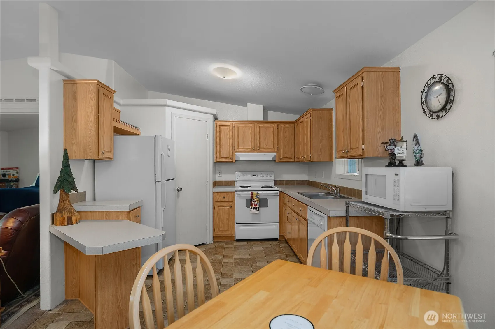 Property photo for 451 E Lakeshore Dr W, Shelton photo 3