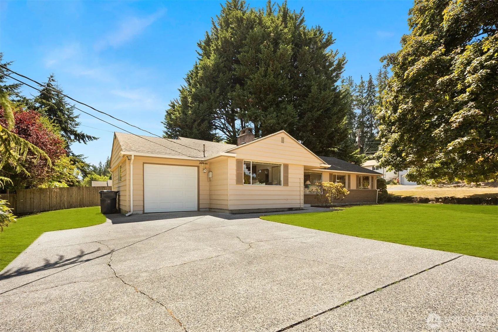 Property photo for 7428 229th Street Sw, Edmonds photo 3