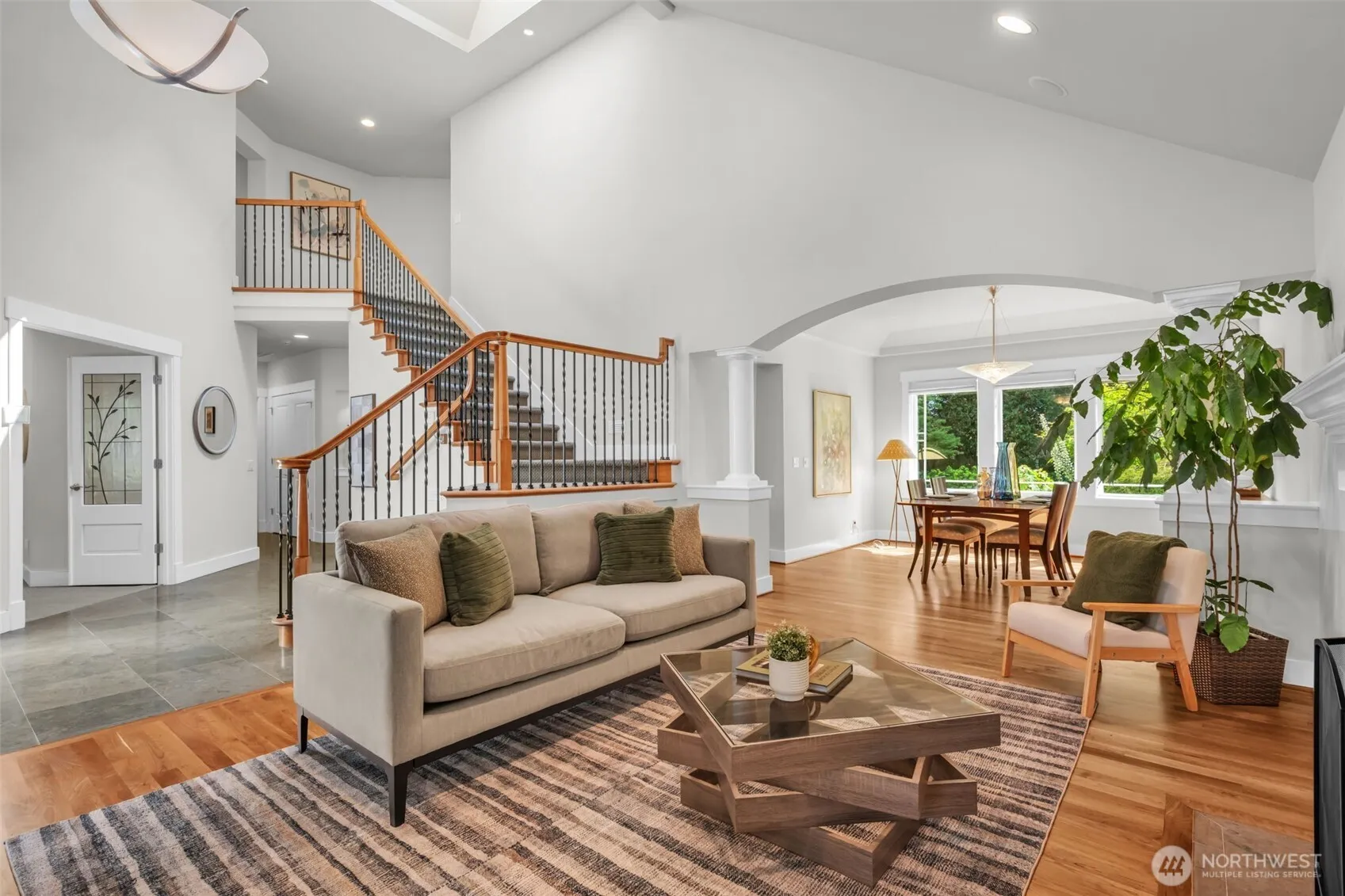 Property photo for 9845 Ne 22nd Street, Bellevue