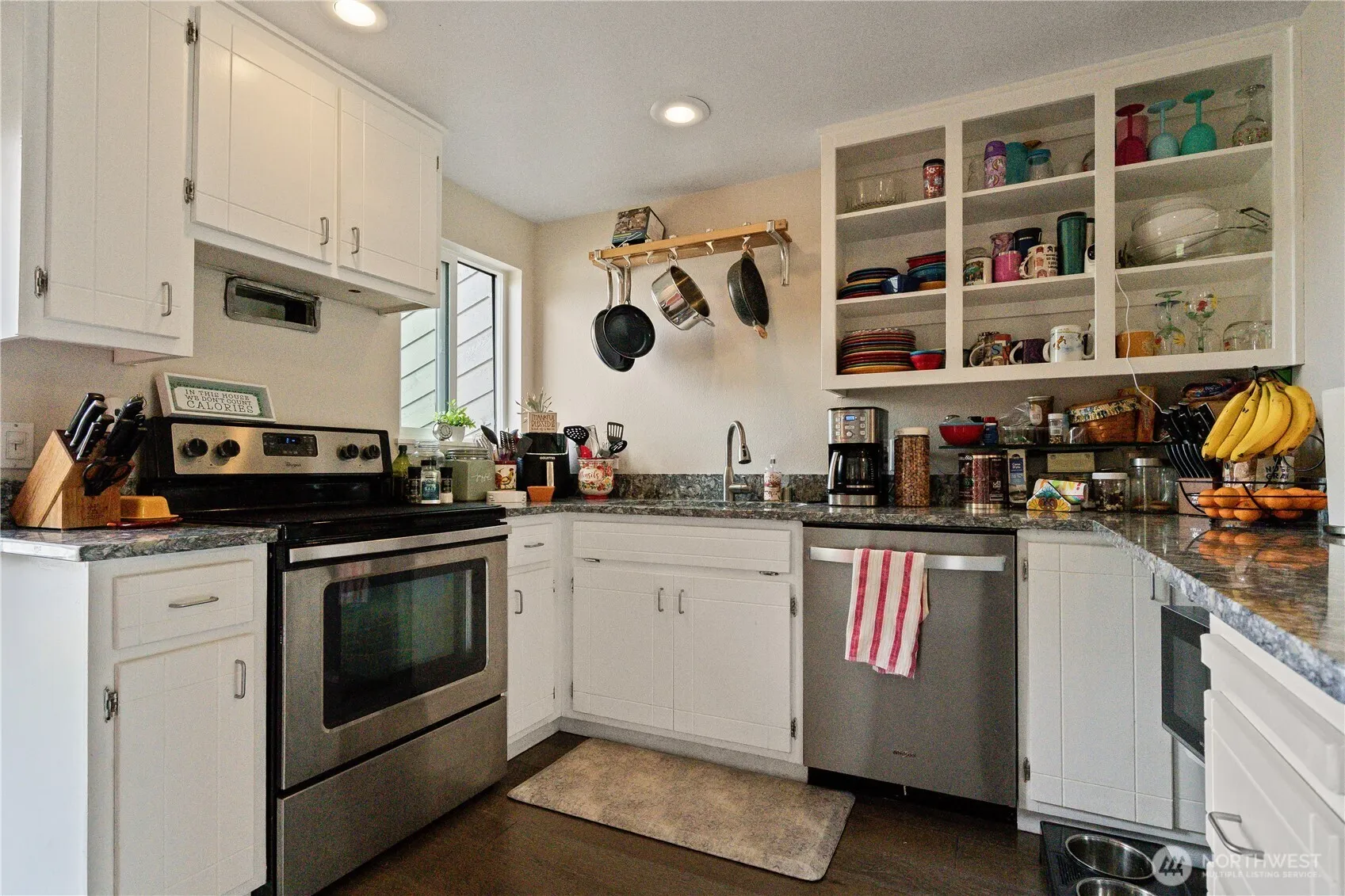 Property photo for 7650 Birch Bay Drive #f3, Blaine photo 4