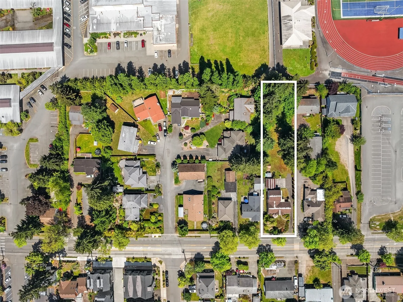 Property photo for 320 Ne 185th Street, Shoreline photo 2