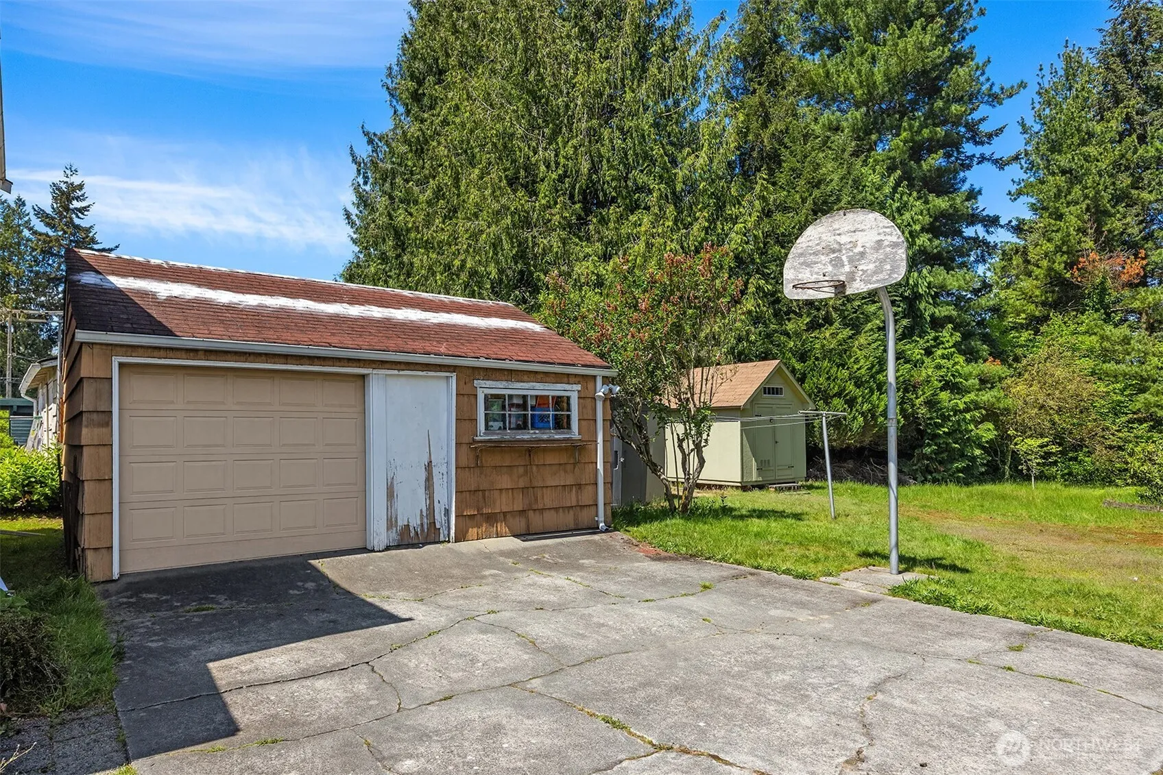 Property photo for 320 Ne 185th Street, Shoreline photo 5