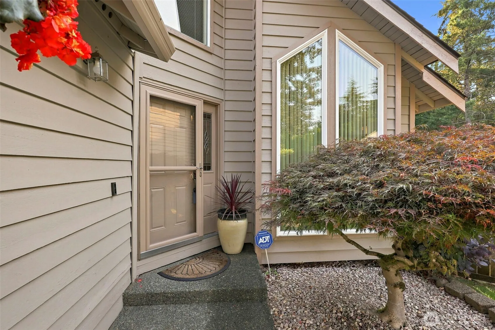 Property photo for 1105 Sw 352nd Street, Federal Way photo 2