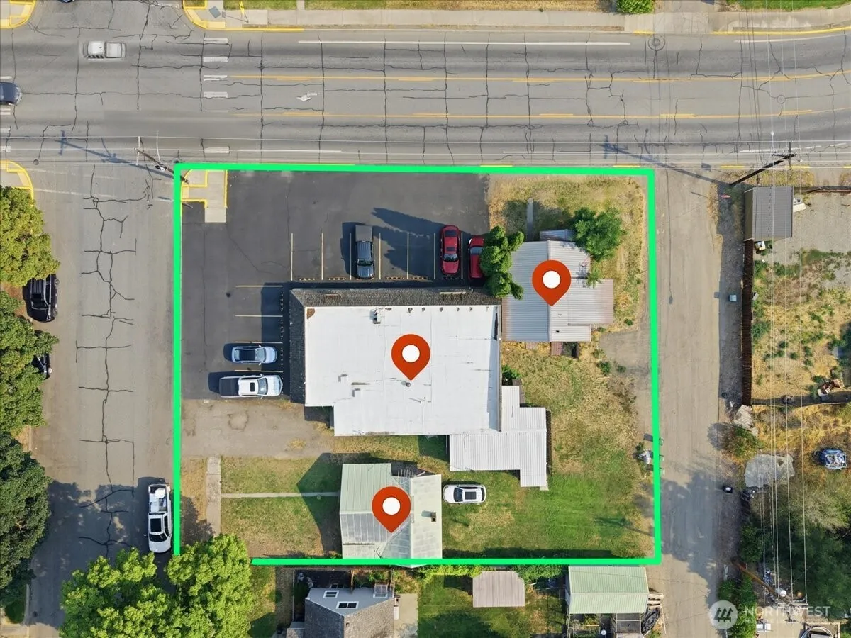 Property photo for 21 W 4th Avenue, Omak photo 2