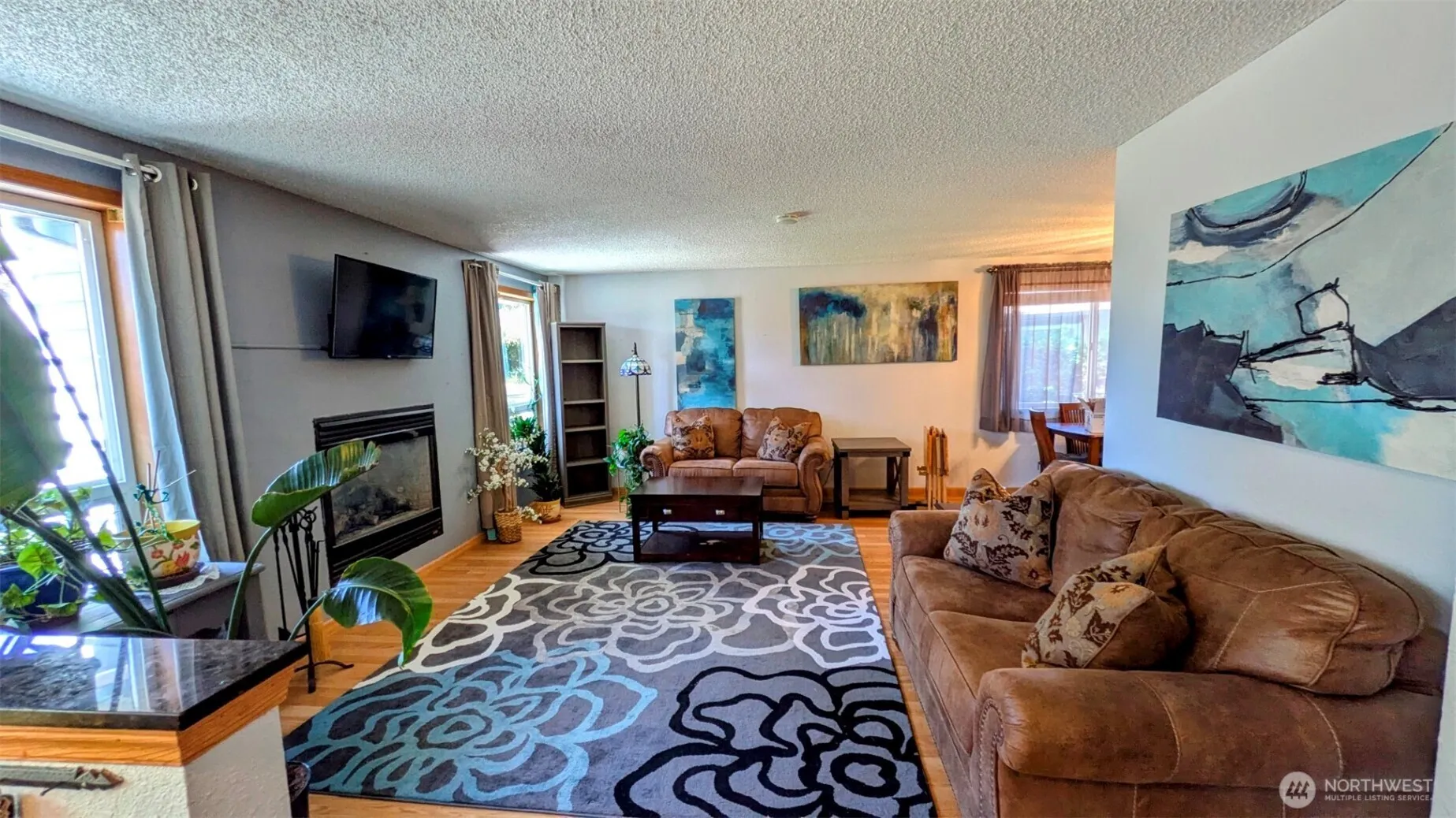 Property photo for 14611 Meadows Court E, Tacoma photo 3