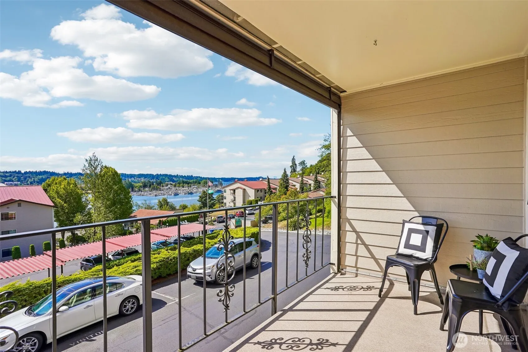 Property photo for 908 East Bay Drive Ne #e-104, Olympia photo 3