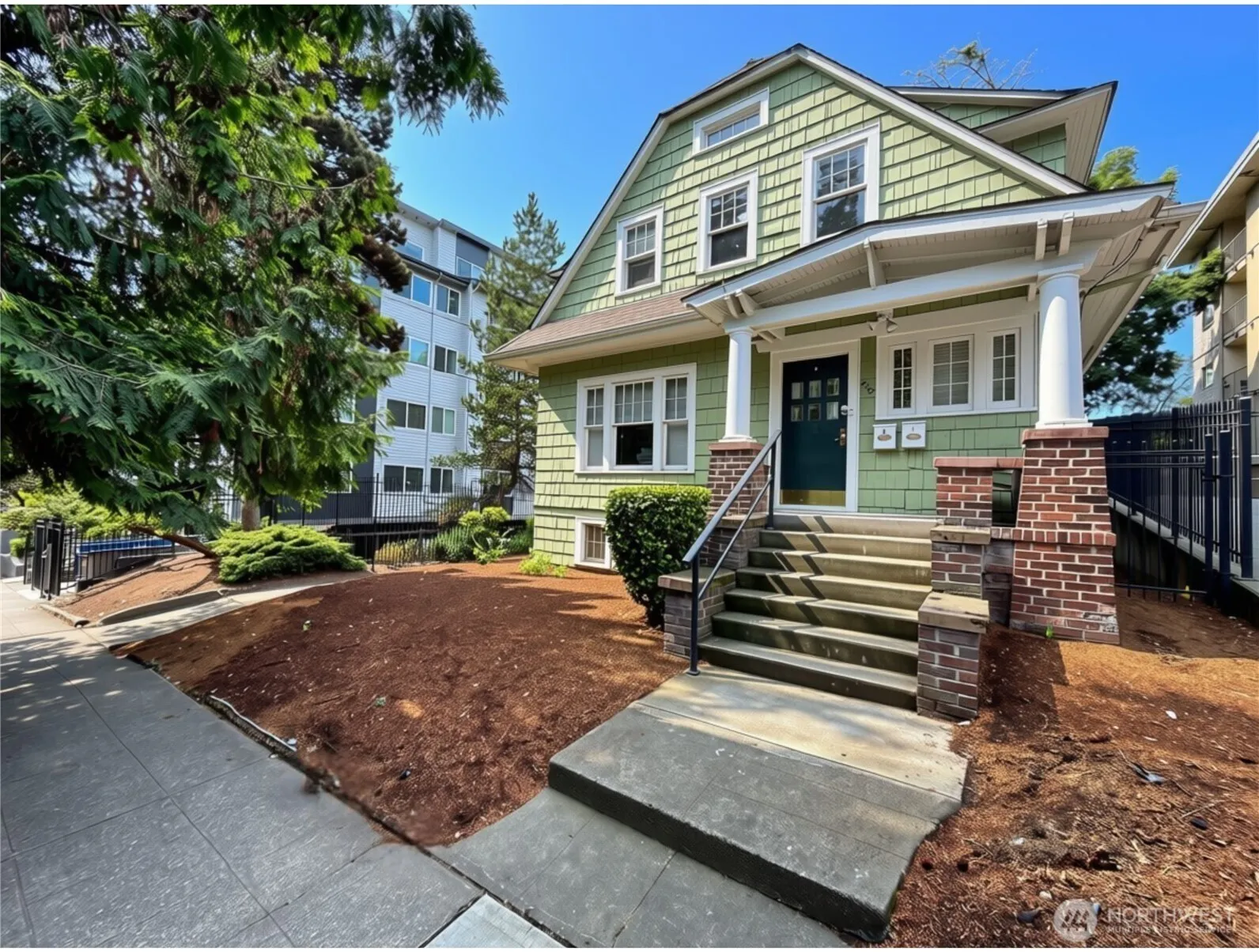 Property photo for 4247 7th Avenue Ne, Seattle