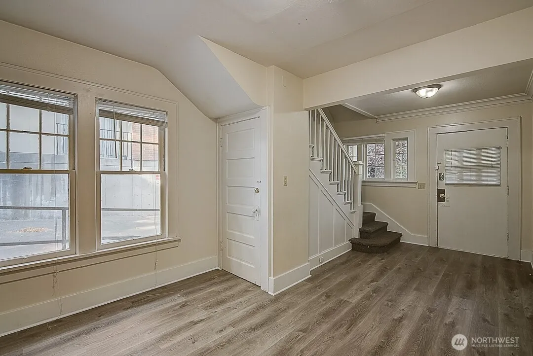 Property photo for 4247 7th Avenue Ne, Seattle photo 5