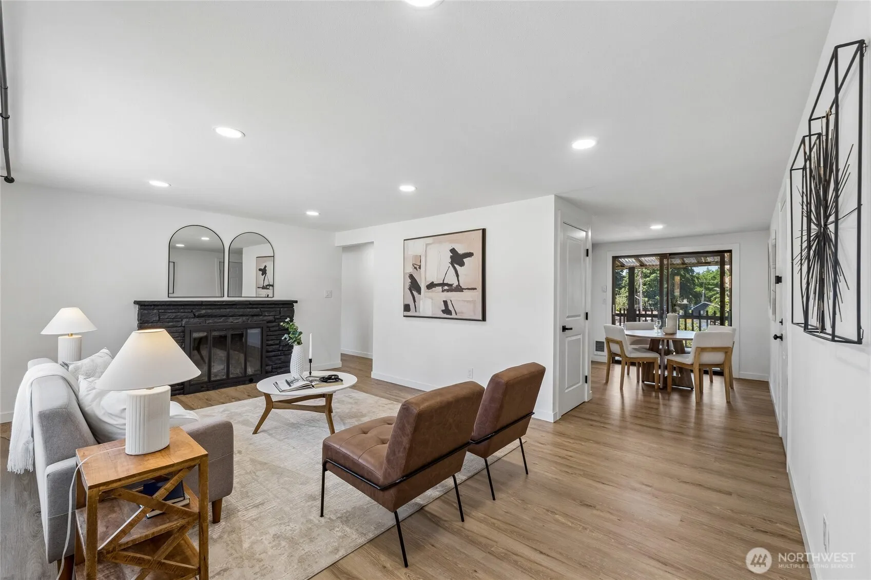 Property photo for 11823 12th Avenue S, Seattle photo 5