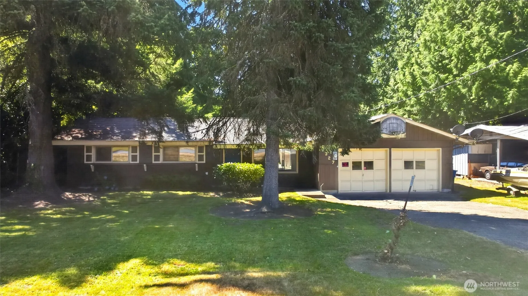 Property photo for 3327 Ne 190th Street, Lake Forest Park photo 2