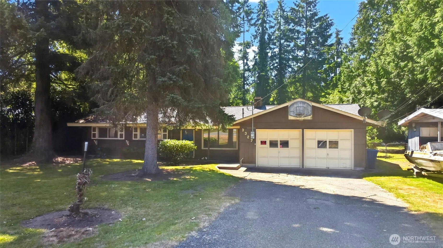 Property photo for 3327 Ne 190th Street, Lake Forest Park